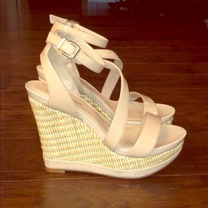 Gianni Bini Nude Wedges